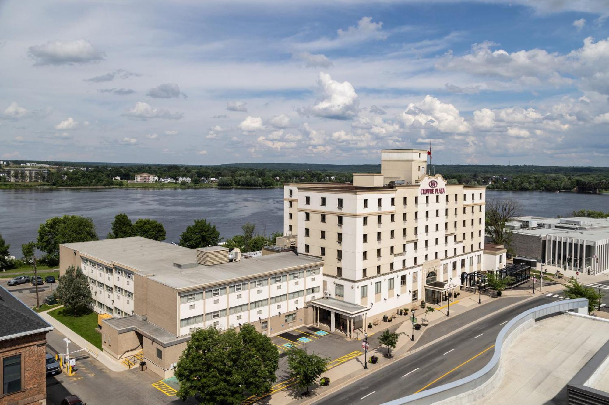 Crowne Plaza Fredericton Lord Beaverbrook By Ihg Buitenkant foto